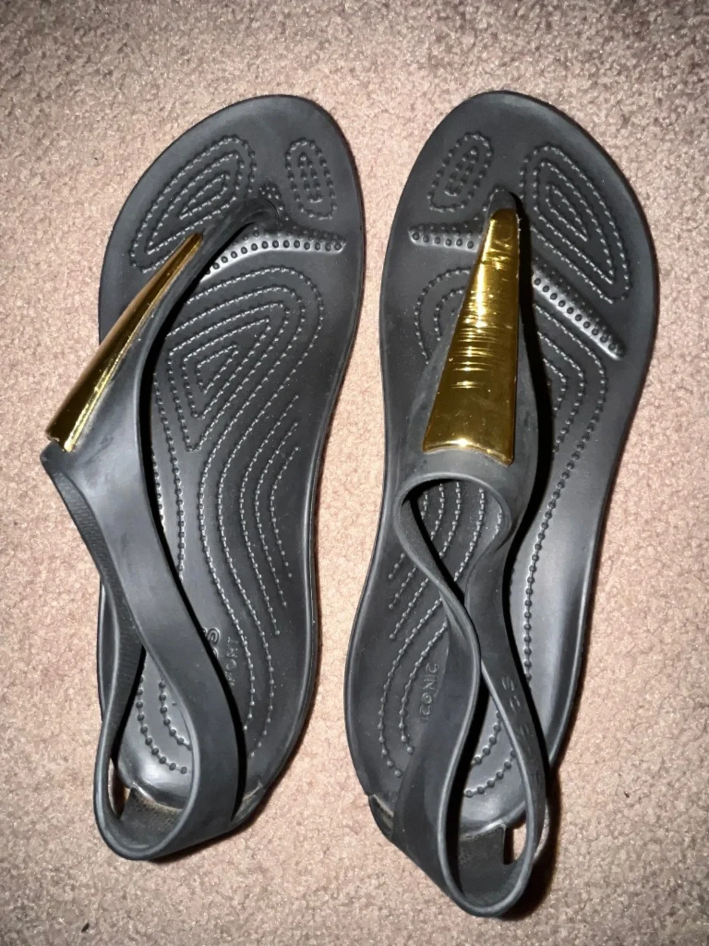 Crocs Metallic Serena Sandals sz 8